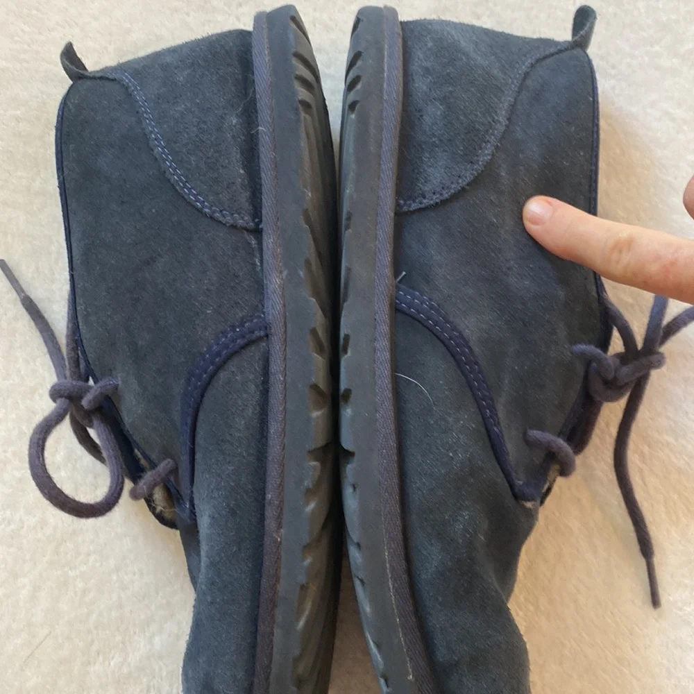 Ugg Maksim men’s navy suede casual lace up chukka boot Size 10